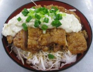 作り方３ 出来あがり - チキン南蛮丼