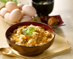 三和の純鶏名古屋コーチン特上親子丼