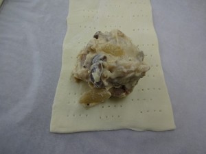 鶏肉のクリーム煮　パイ包み_レシピ04