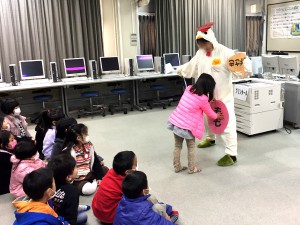 大治町の小学校での食育活動の様子(2017年さんわコーポレーション)